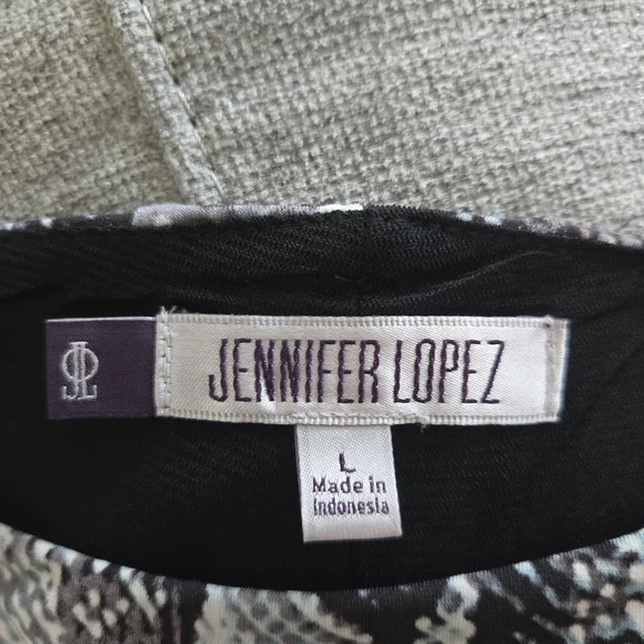 Jennifer Lopez Black and Gray Snake Print Dress - Picture 3 of 4